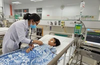 Sức khỏe bé trai trong vụ tai nạn thảm khốc trên cao tốc Vĩnh Hảo - Phan Thiết
