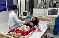 TP.HCM cử bác sĩ giỏi ra Côn Đảo điều trị bệnh nhân chấn thương nặng
