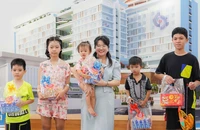 'Trung thu yêu thương' mang niềm vui cho bệnh nhi, xoa dịu nỗi đau bệnh tật