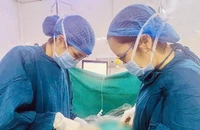 Thiếu nữ 17 tuổi mắc u buồng trứng khổng lồ đe dọa khả năng sinh sản