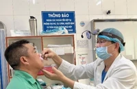 Đi khám vì lồi mắt, phát hiện u nhầy xoang trán lan vào hốc mắt hiếm gặp