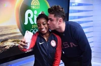 Nhờ đoạt 4 HCV Olympic, Simone Biles đã gặp được ‘soái ca’ trong mộng ​