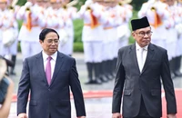 Thủ tướng Phạm Minh Chính chủ trì Lễ đón Thủ tướng Malaysia 
