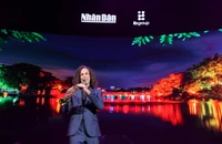 Màn giao lưu bằng tiếng Việt của Kenny G khiến khán giả thích thú