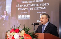 Kenny G quảng bá du lịch Việt Nam trong MV 'Going Home'