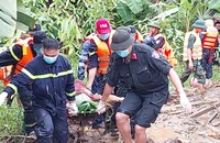 Tính đến 17 giờ ngày 12-9, đã có 330 người chết, mất tích do bão, lũ