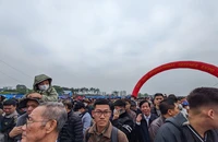 Hàng ngàn người chen chân vào xem Triển lãm Quốc phòng Quốc tế Việt Nam 2024