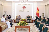 Thứ trưởng Bộ Quốc phòng Việt Nam tiếp Tùy viên Quốc phòng Hoa Kỳ chào từ biệt