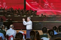 Tổng Bí thư Tô Lâm dự chương trình 'Dưới cờ vinh quang'