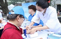 Người cao tuổi ở Hà Nội được tư vấn, chăm sóc sức khoẻ miễn phí