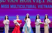 Nữ sinh 18 tuổi đăng quang Hoa hậu Văn hóa Việt Nam 2026