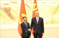 Thường trực Ban Bí thư Trần Cẩm Tú hội đàm với Ủy viên Thường vụ Bộ Chính trị Đảng Cộng sản Trung Quốc