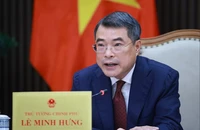Thủ tướng Lê Minh Hưng điện đàm với Thủ tướng Singapore Lawrence Wong