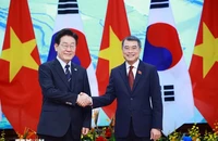 Thủ tướng Lê Minh Hưng hội kiến Tổng thống Hàn Quốc Lee Jae Myung
