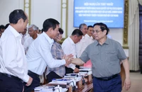 Thủ tướng chủ trì phiên họp lần thứ nhất Ban Chỉ đạo triển khai Nghị quyết 98 TP.HCM