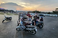 4 thanh niên trộm xe ở quảng trường Lâm Viên