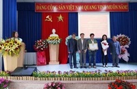 Tự bỏ 300 triệu làm đường, một người dân được khen thưởng 