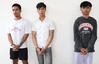 Bắt 3 kẻ dùng súng uy hiếp bảo vệ để cướp ngân hàng