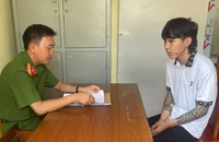 Bị công an bắt quả tang khi đang đi thu tiền cho vay lãi nặng