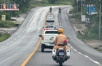 Công an Lâm Đồng phối hợp tuyên truyền về giao thông cho học sinh nhân lễ khai giảng