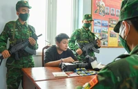 1 người Trung Quốc mang ma túy qua biên giới​ chưa kịp trở lại Campuchia thì bị bắt