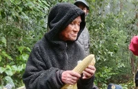 Tìm thấy cụ ông lạc 6 ngày trong rừng sâu 