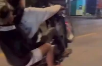 Nhóm thanh thiếu niên bốc đầu xe, rú ga quay clip trên quốc lộ 20
