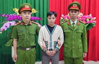 Tạm giữ tài xế lái ô tô tông vào đám đông tại cây xăng ở Đà Lạt