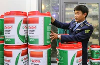 Phát hiện điểm sản xuất hàng ngàn lít dầu nhớt giả các nhãn hiệu nổi tiếng
