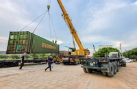 Chạy hết công suất để trung chuyển hàng do sạt lở hầm đường sắt qua đèo Cả
