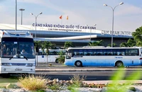 Nữ nhân viên hải quan sân bay Cam Ranh bị bắt vì nhận hối lộ