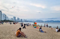 Kiến nghị bãi bỏ quy định cấm thả diều tại bờ biển Nha Trang 