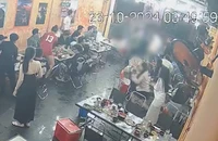 Chém chết người khi cầm kiếm tìm người nhìn đểu mình để đánh