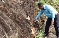 Phát hiện thêm vết nứt, đèo Khánh Lê tiếp tục đóng đường
