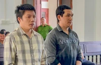 Sôi gan khi thấy vợ đang hát với người đàn ông khác và... cái kết buồn