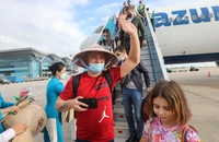 Sau nhiều năm 'vắng bóng', khách Nga lại dồn dập đến Nha Trang