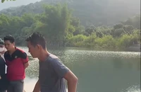 Bơi ra cứu em nhỏ đuối nước, cả 2 tử vong