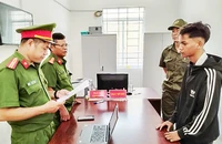 Mâu thuẫn trên mạng xã hội, 35 thanh thiếu niên mang hung khí ra quốc lộ hỗn chiến