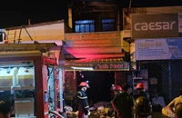 Cháy căn nhà 2 tầng ở Nha Trang, 4 mẹ con thoát chết