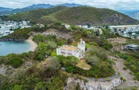 Hoang tàn di tích lầu Bảo Đại ở Nha Trang
