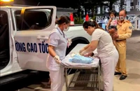 CSGT mở đường đưa sản phụ chuyển dạ trên cao tốc đến bệnh viện an toàn