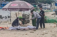 Điều tra vụ thi thể trôi dạt vào chân cầu Xóm Bóng