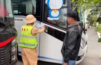 Xử phạt tài xế xe khách chạy trên cao tốc mà không có bằng lái