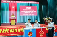 Cán bộ, chiến sĩ tàu ngầm nô nức đi bầu cử