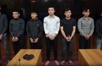 Khởi tố nhóm cầm mác, dao tự chế chém người trong quán nhậu