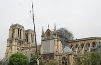 Vụ cháy Nhà thờ Đức Bà Paris: Lỗi do công nhân hút thuốc?