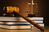 Lãnh 15 năm tù vì lên mạng mua sổ hồng giả để vay tiền
