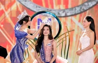Thi sắc đẹp để làm gì? 
