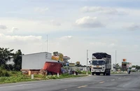 Bộ GTVT chỉ đạo xử lý vụ lấn chiếm đất đường dẫn cầu Vàm Cống