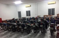 Bắt nhóm thanh niên tụ tập đua xe ở cầu Cần Thơ